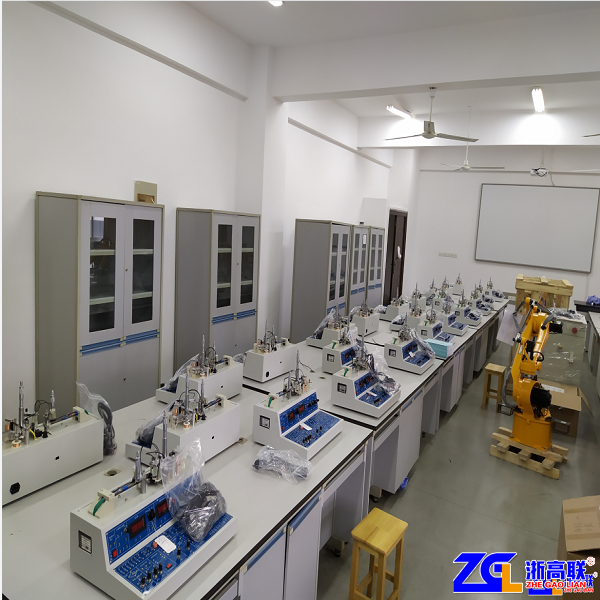 南昌大学传感器实验仪建设